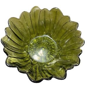 Vintage Avocado Green Pressed Glass Daisy Flower Bowl Scalloped 7" Dish